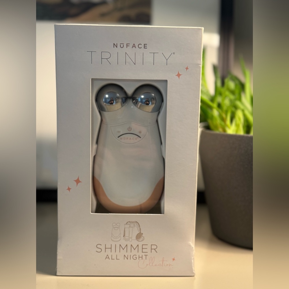 NuFace Trinity Shimmer All Night Edition, Like New!